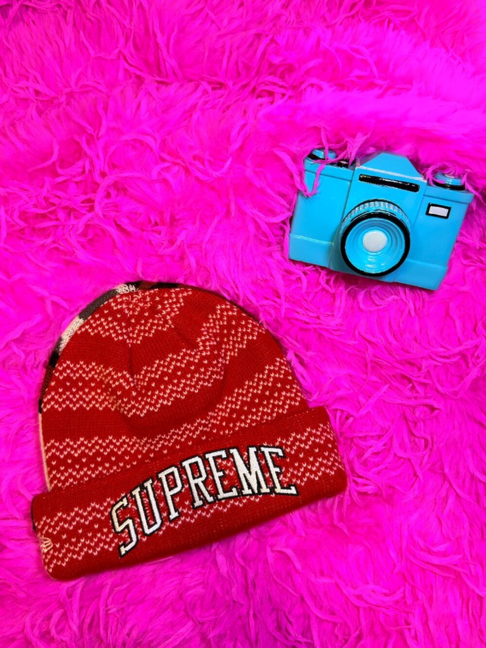 Supreme x New Era Red Knit Beanie – Winter Logo Hat ❤️